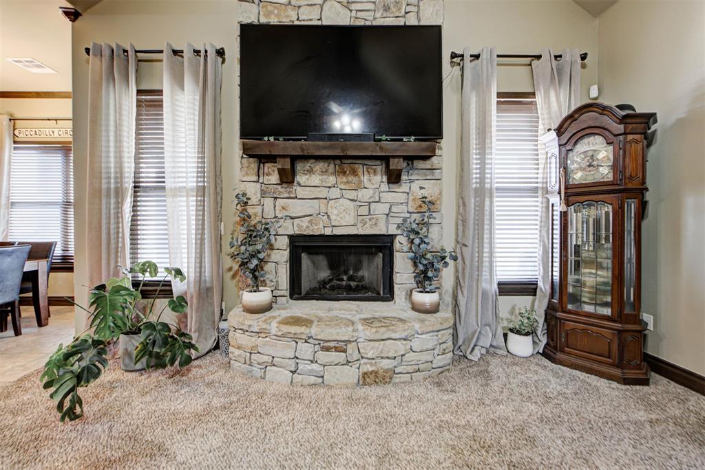 2716 Kathleens Crossing Property Photo 8