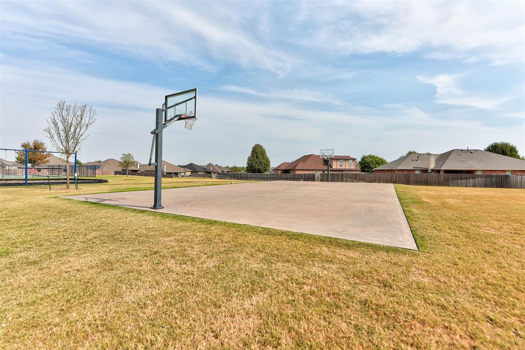 2716 Kathleens Crossing Property Photo 41
