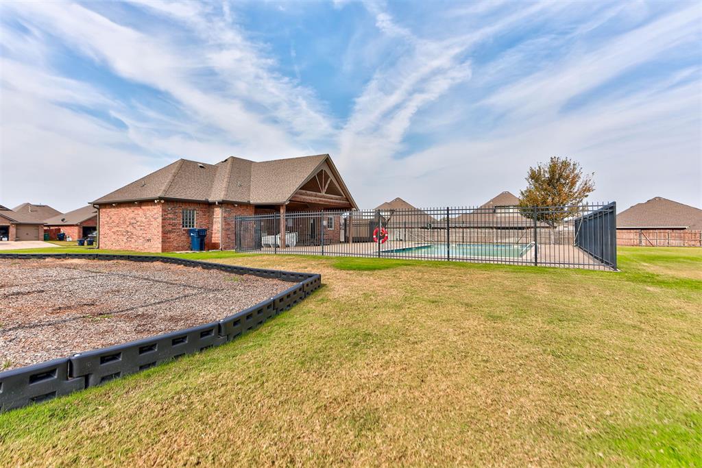 2716 Kathleens Crossing Property Photo 45