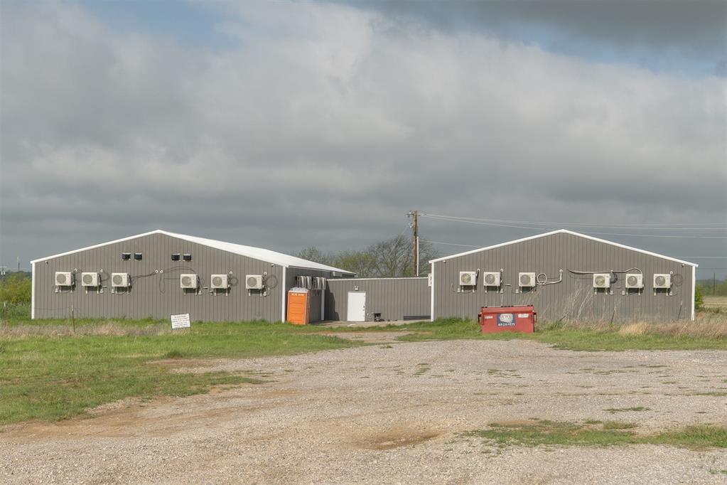 519 N Main Street Property Photo 4