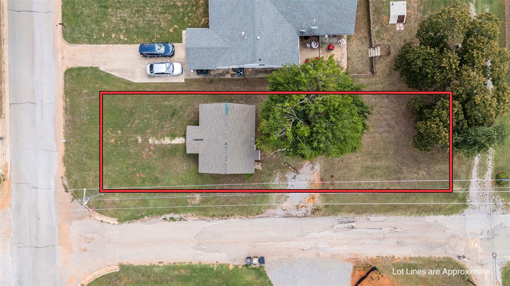 301 S Main Avenue Property Photo 29
