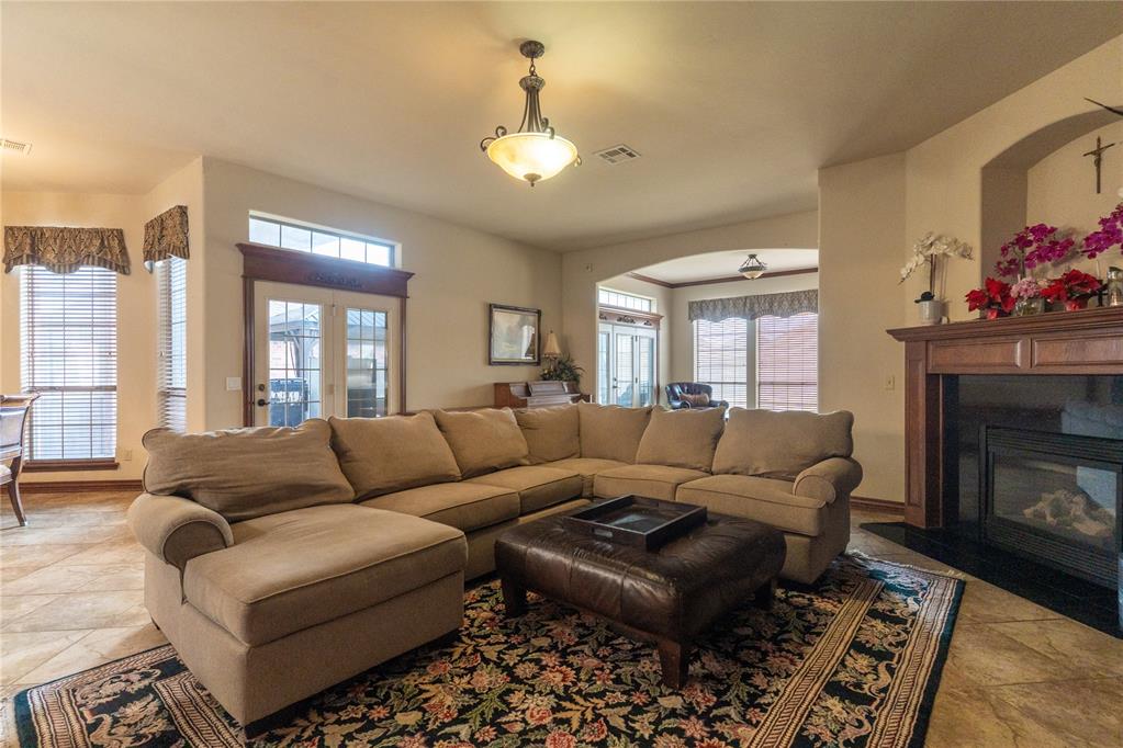 1250856 Property Photo 2