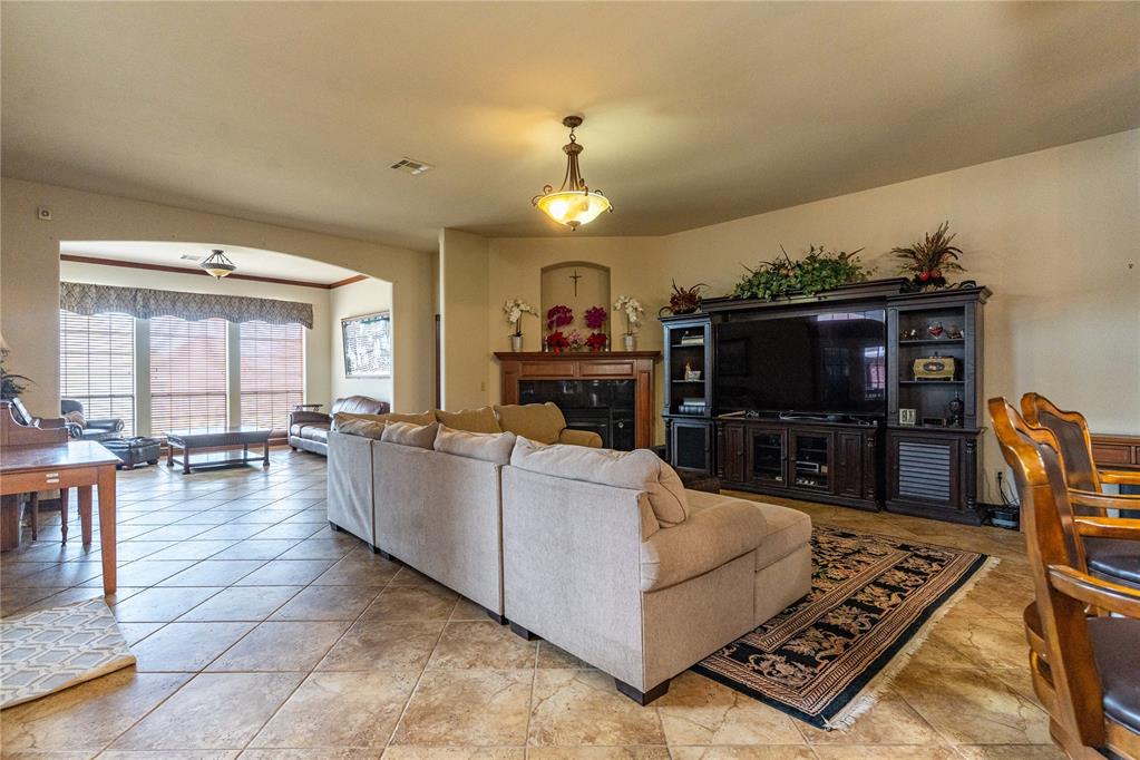 1250856 Property Photo 3