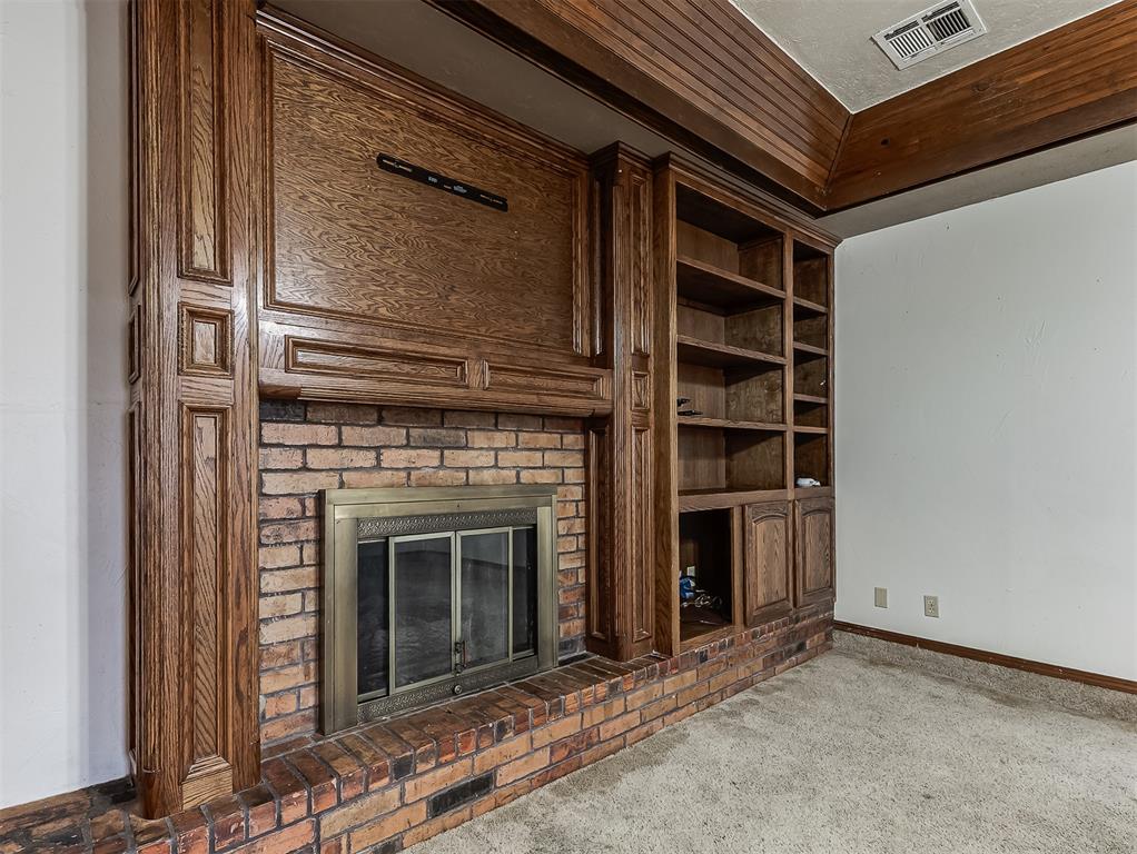 10717 S Blackwelder Avenue Property Photo 10