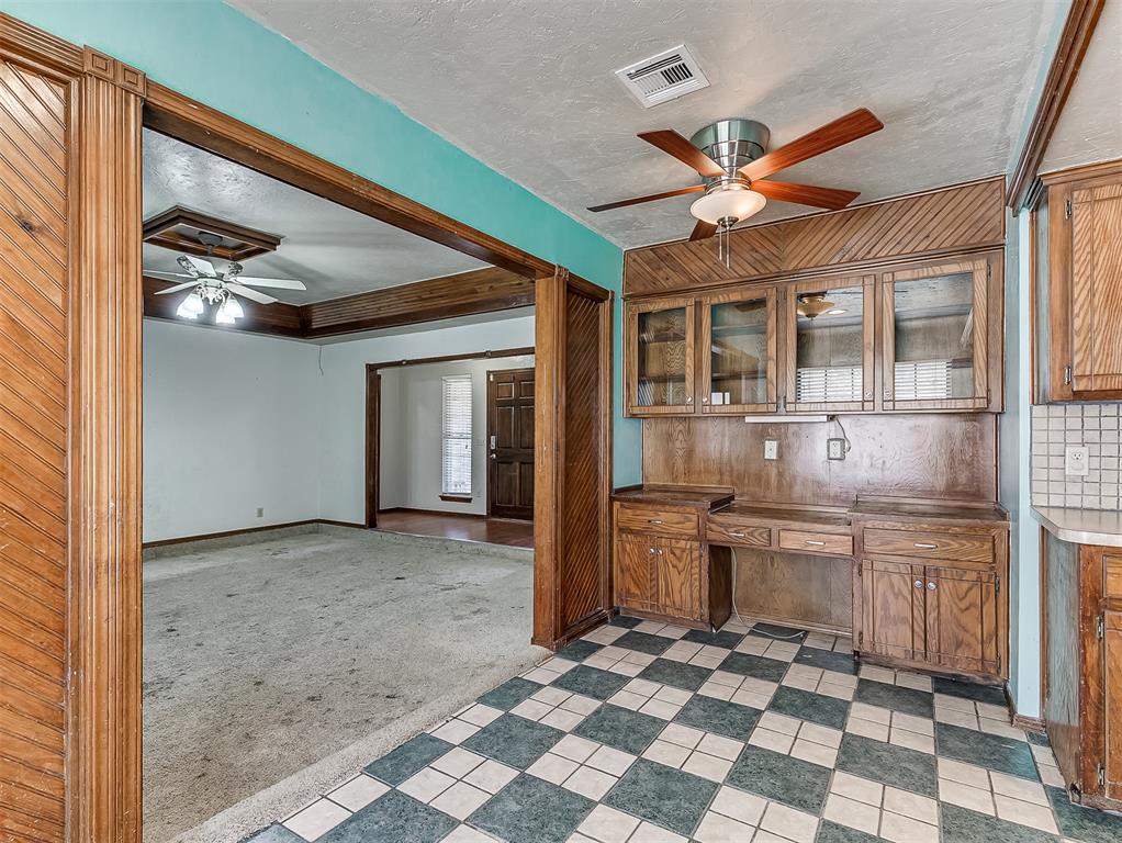 10717 S Blackwelder Avenue Property Photo 14