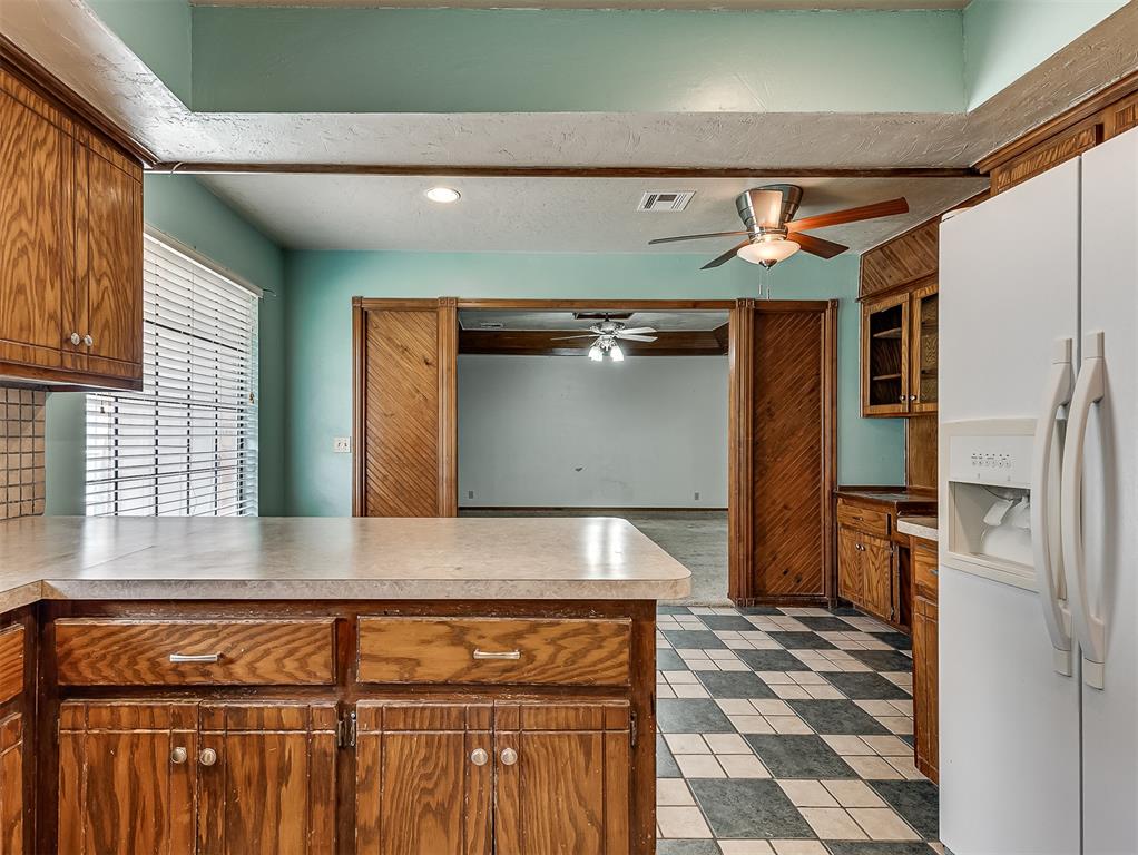 10717 S Blackwelder Avenue Property Photo 19