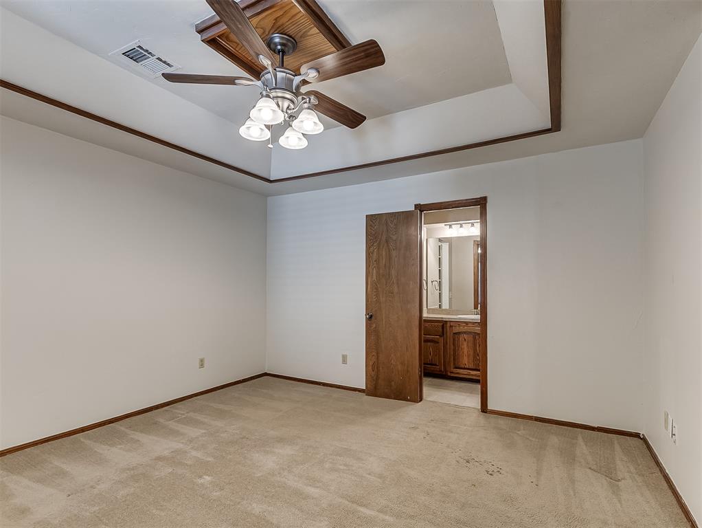 10717 S Blackwelder Avenue Property Photo 25