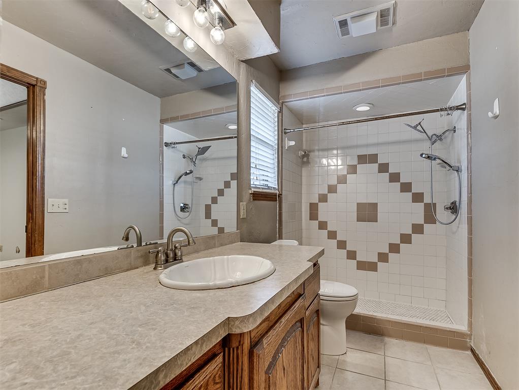 10717 S Blackwelder Avenue Property Photo 26
