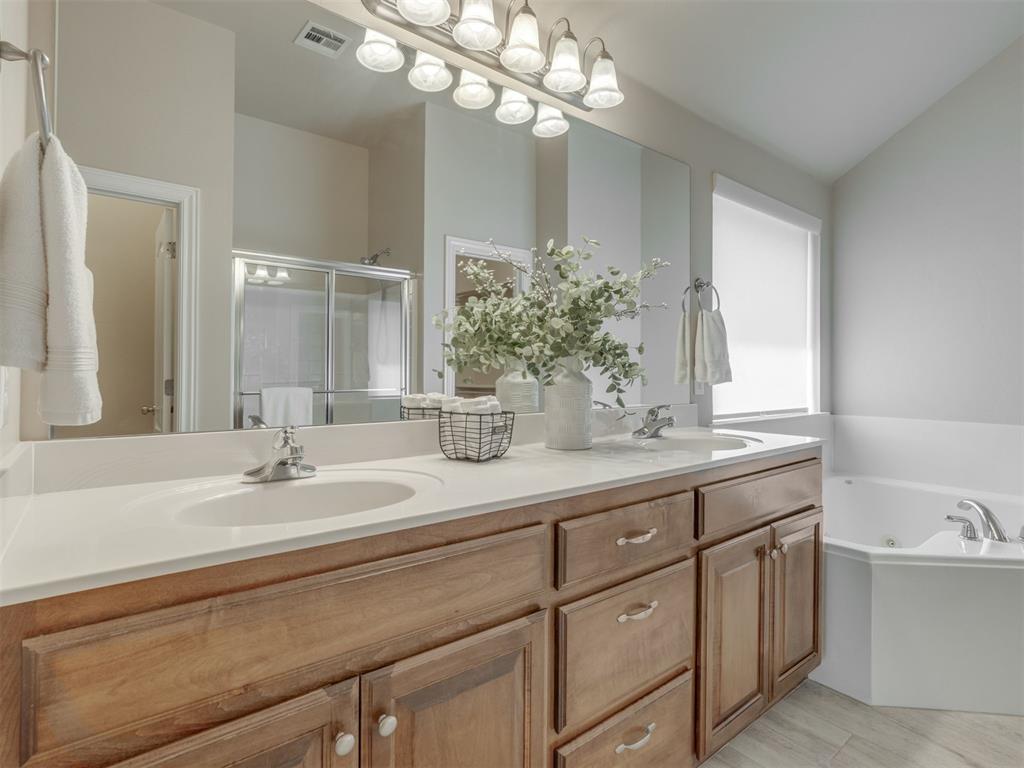 9008 Ians Place Property Photo 16