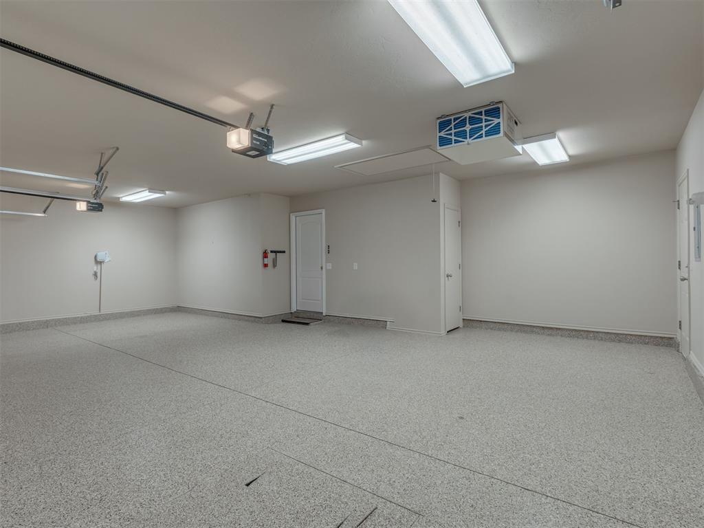 9008 Ians Place Property Photo 29