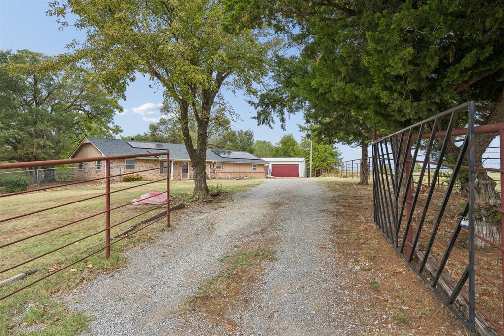 1658 County Road 1220 Property Photo 2