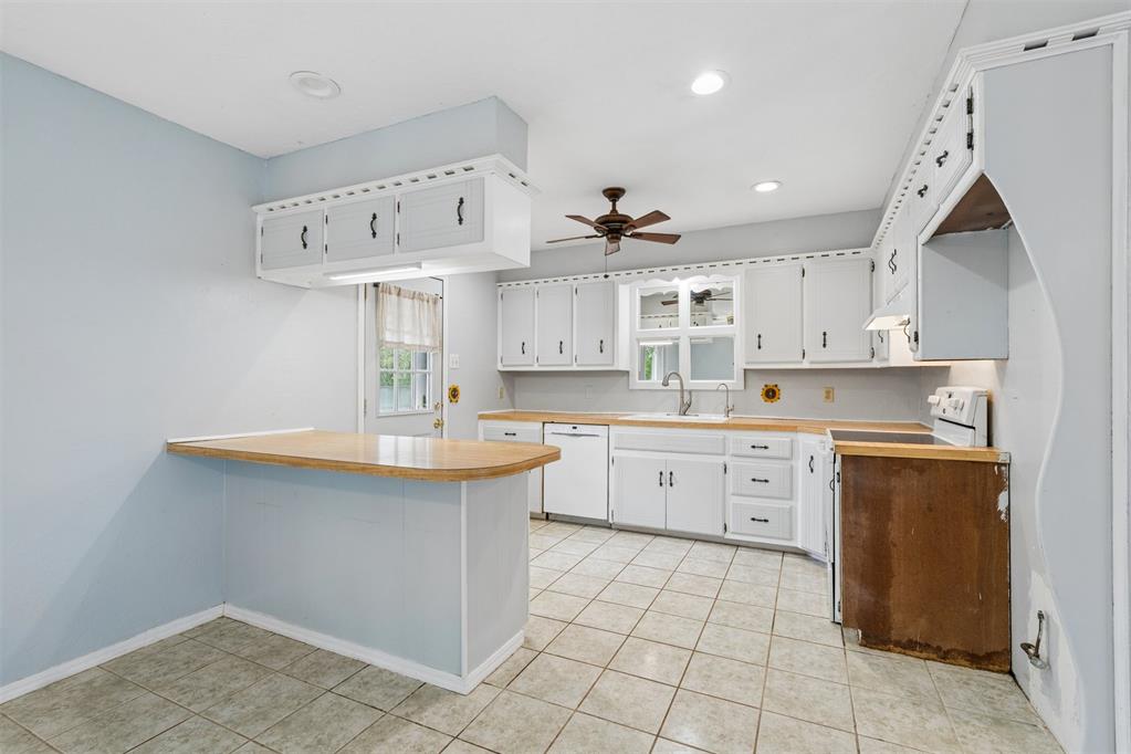 1658 County Road 1220 Property Photo 11
