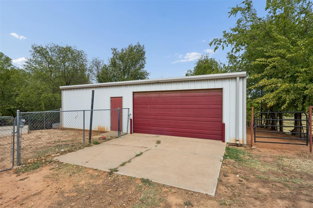 1658 County Road 1220 Property Photo 38