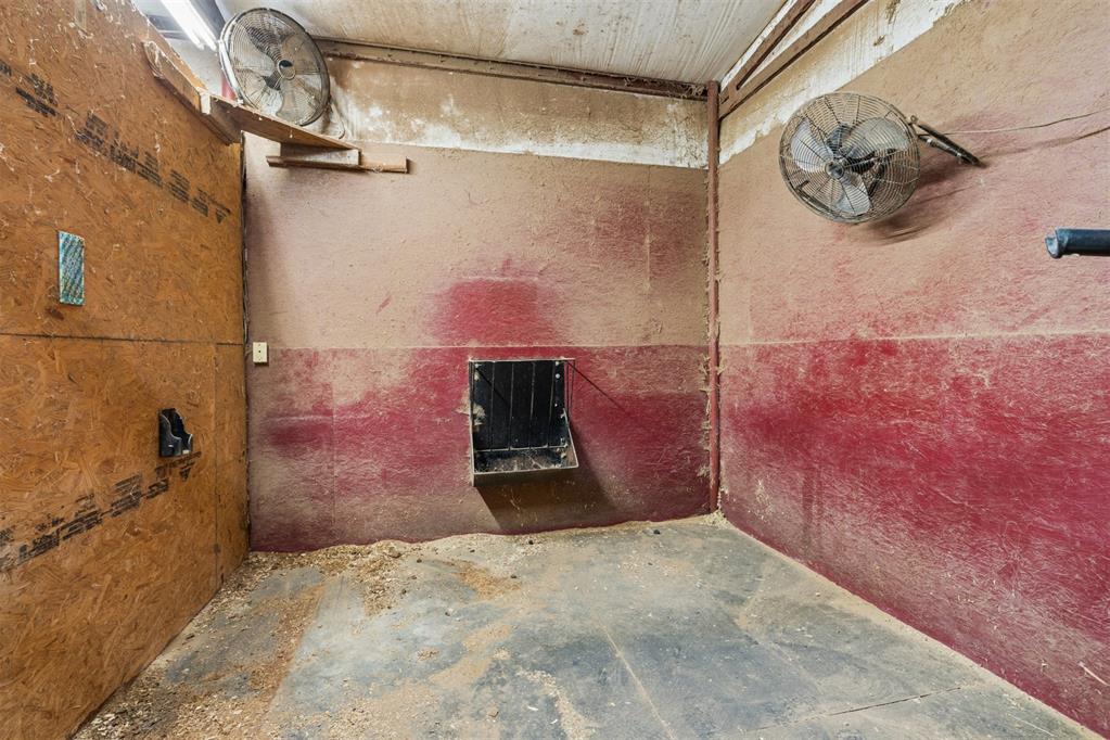 1658 County Road 1220 Property Photo 43