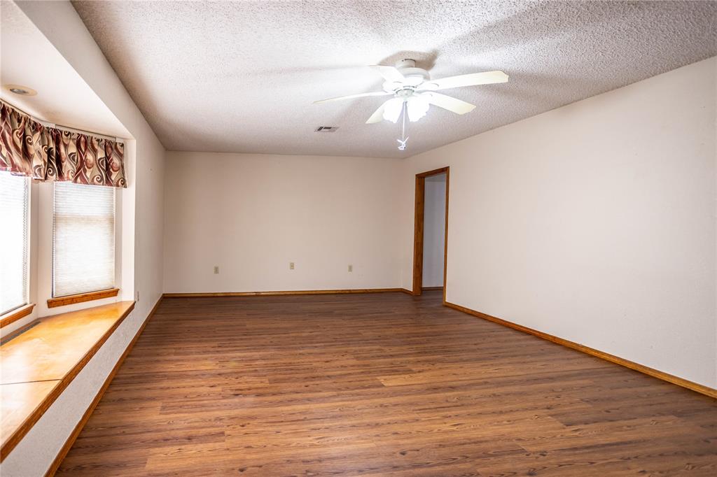 820 N Market Street Property Photo 3