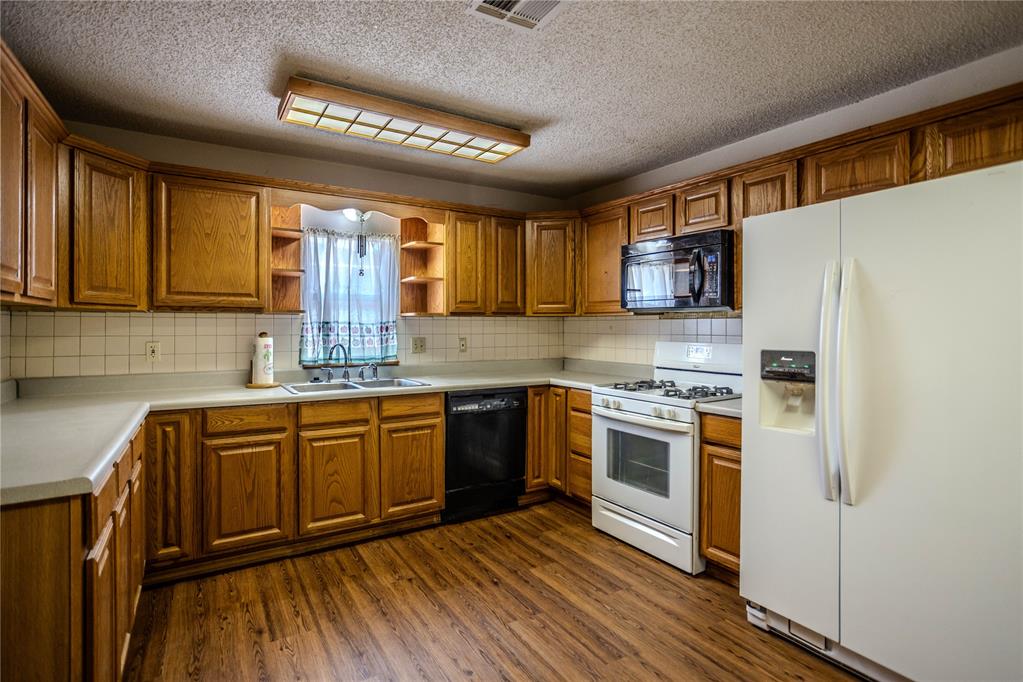 820 N Market Street Property Photo 10