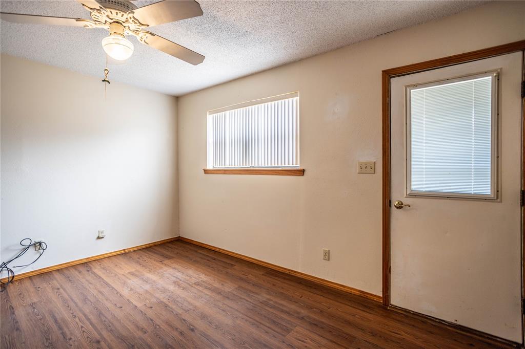 820 N Market Street Property Photo 11