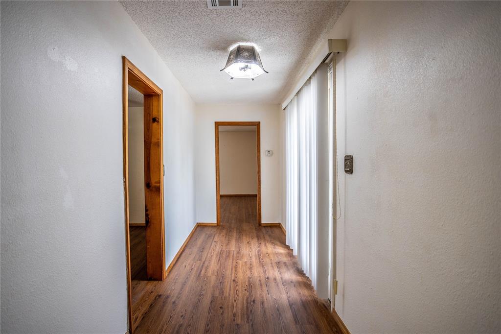 820 N Market Street Property Photo 13