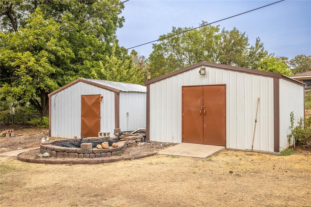 820 N Market Street Property Photo 16