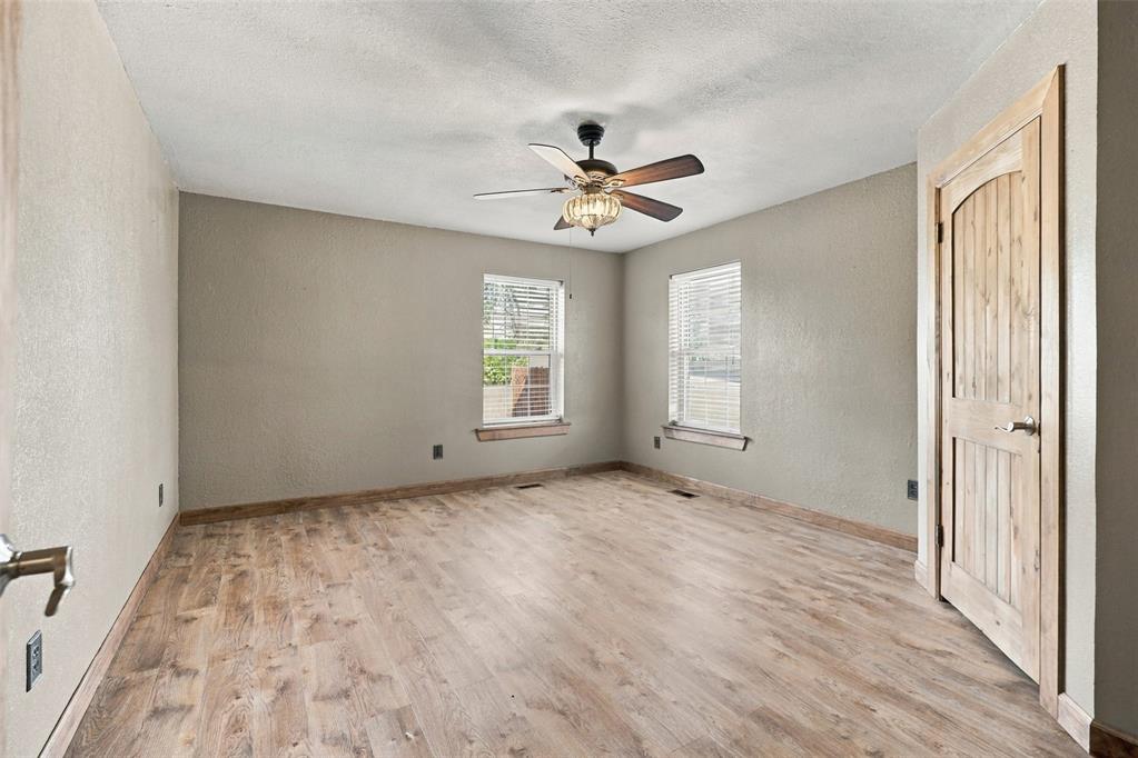 505 S 4th Avenue Property Photo 25