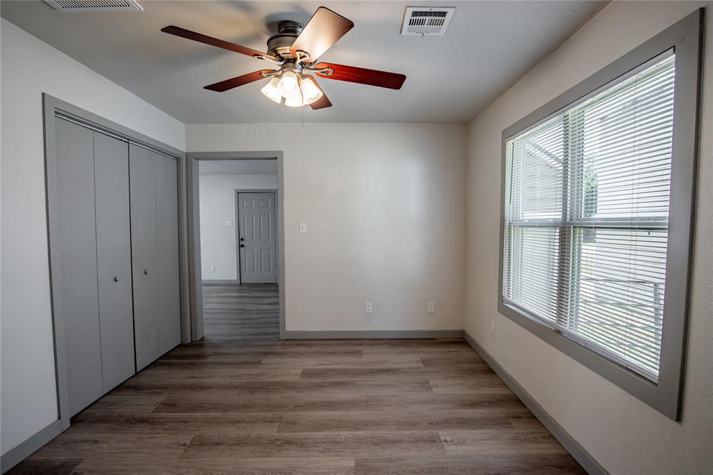 305 W Rickenbacker Drive Property Photo 5