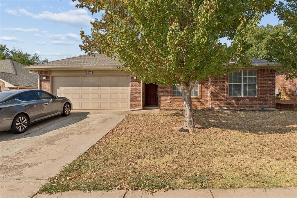 713 Cavecreek Street Property Photo 2