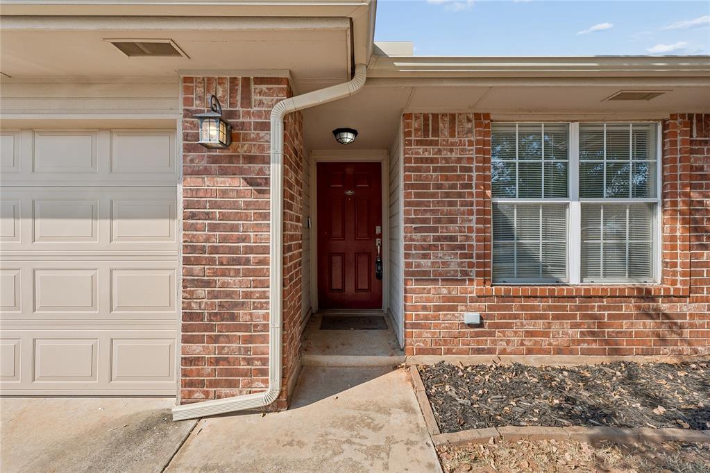 713 Cavecreek Street Property Photo 3