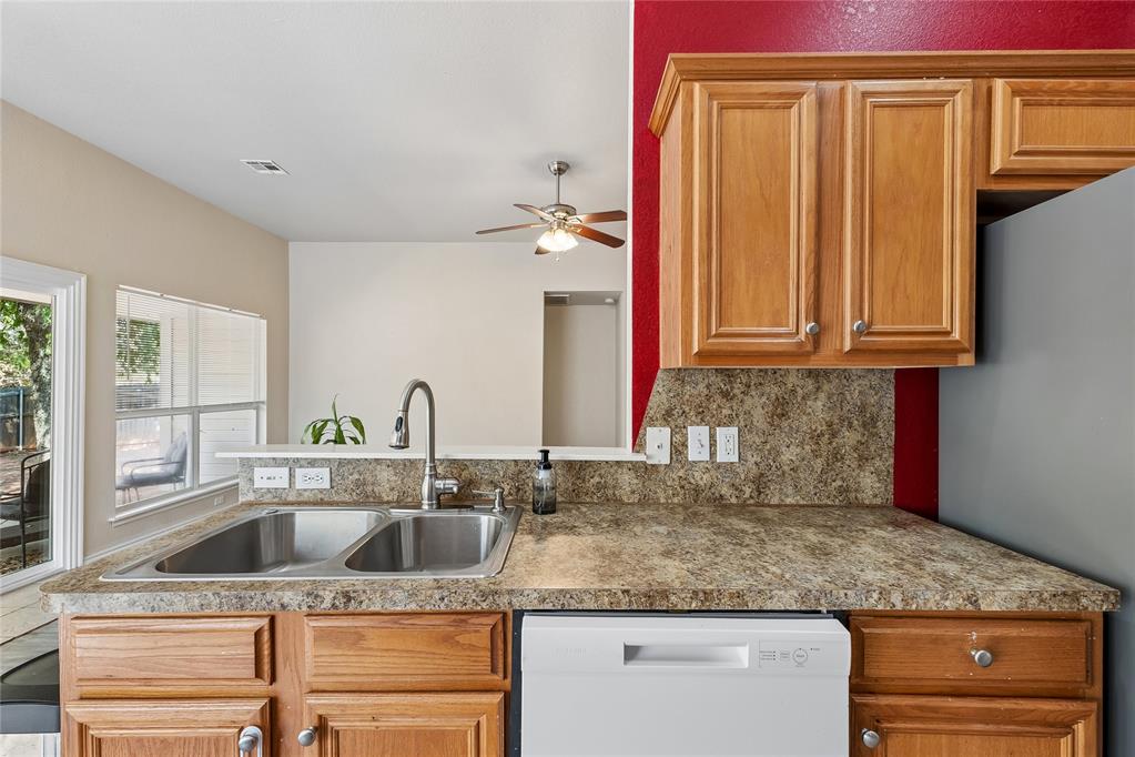 713 Cavecreek Street Property Photo 11