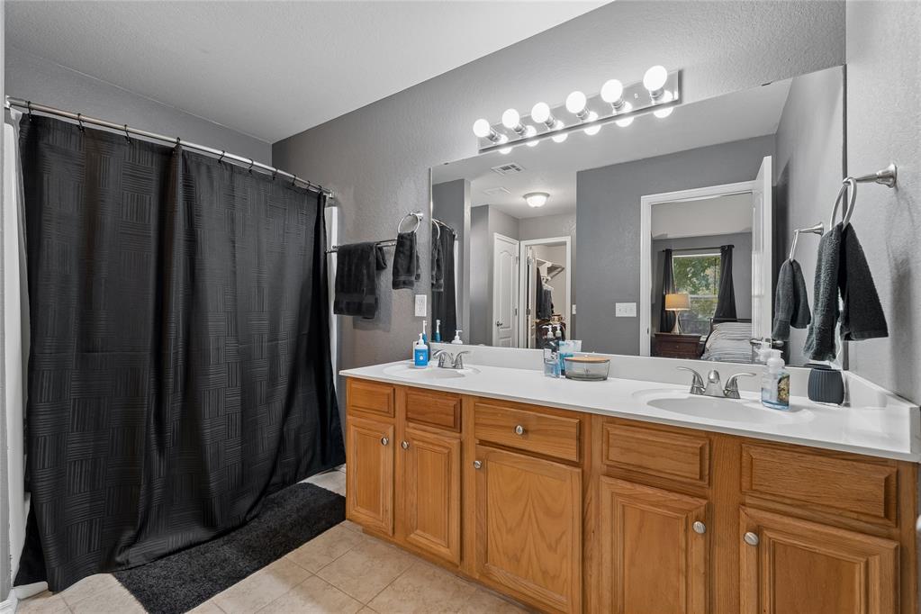713 Cavecreek Street Property Photo 17