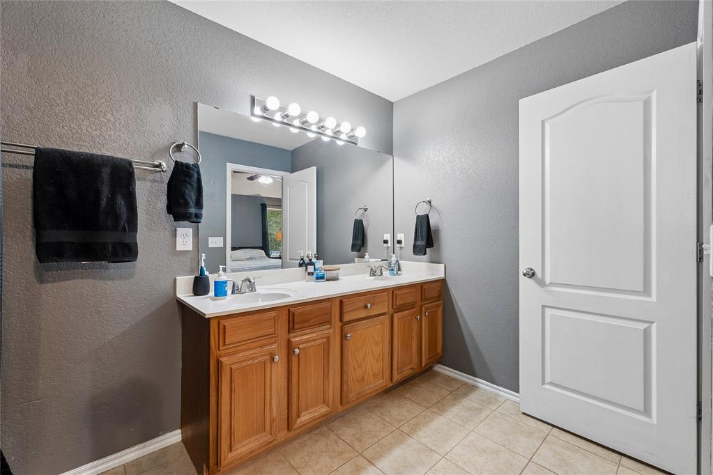 713 Cavecreek Street Property Photo 18