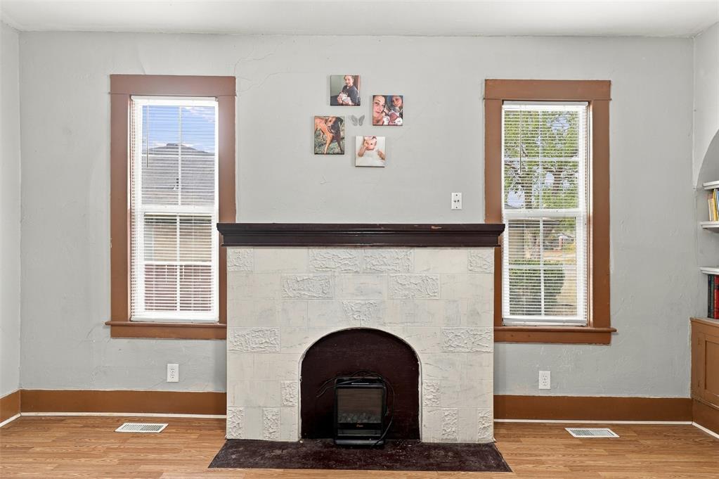 906 S Barker Avenue Property Photo 7