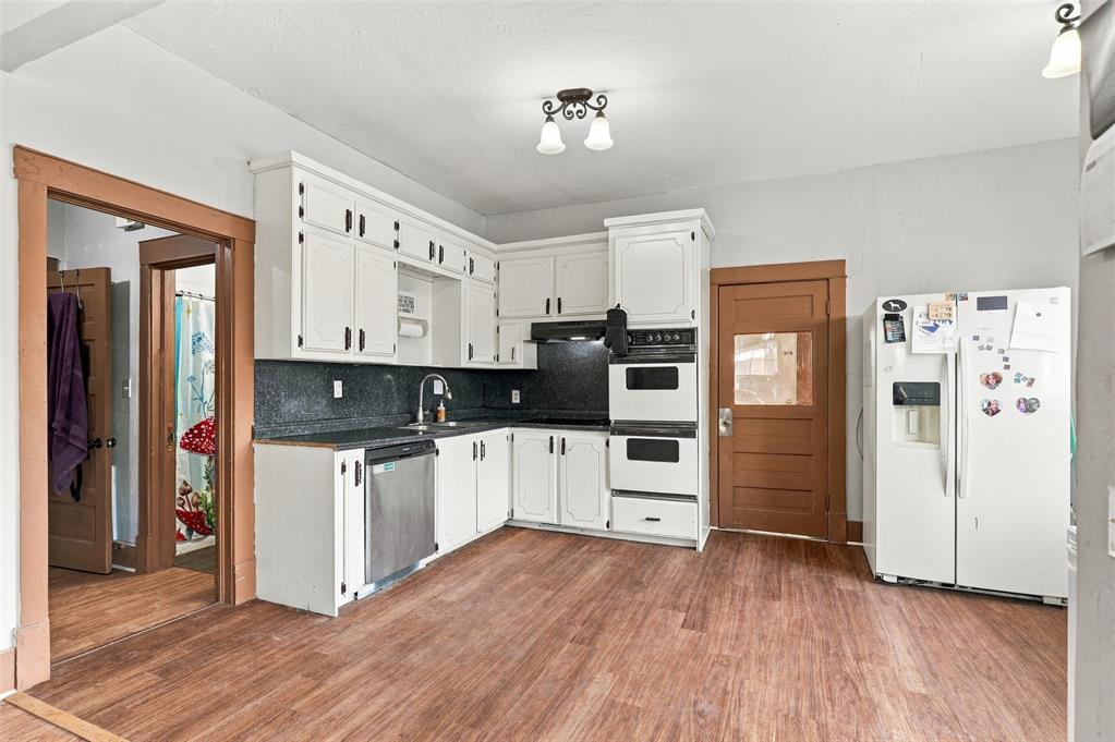 906 S Barker Avenue Property Photo 8