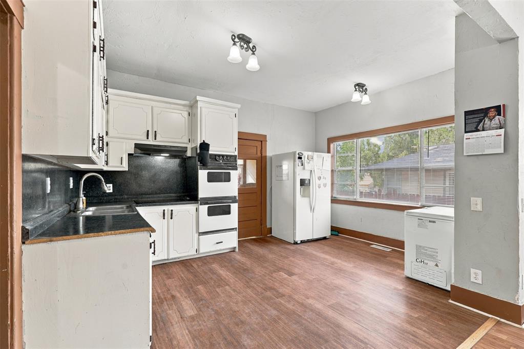 906 S Barker Avenue Property Photo 9