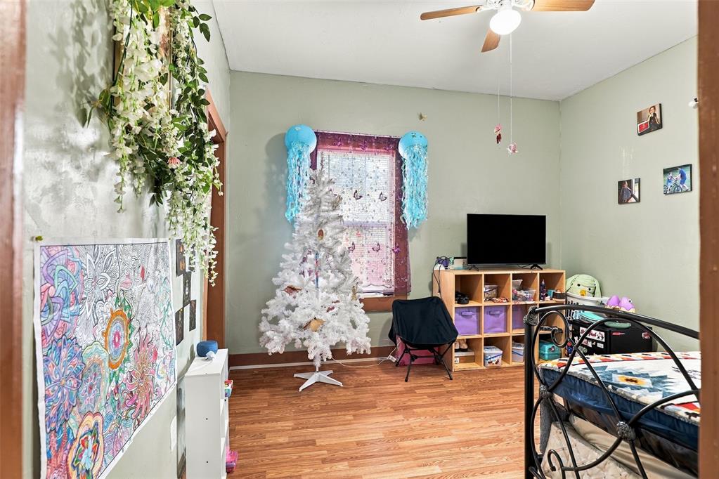 906 S Barker Avenue Property Photo 14