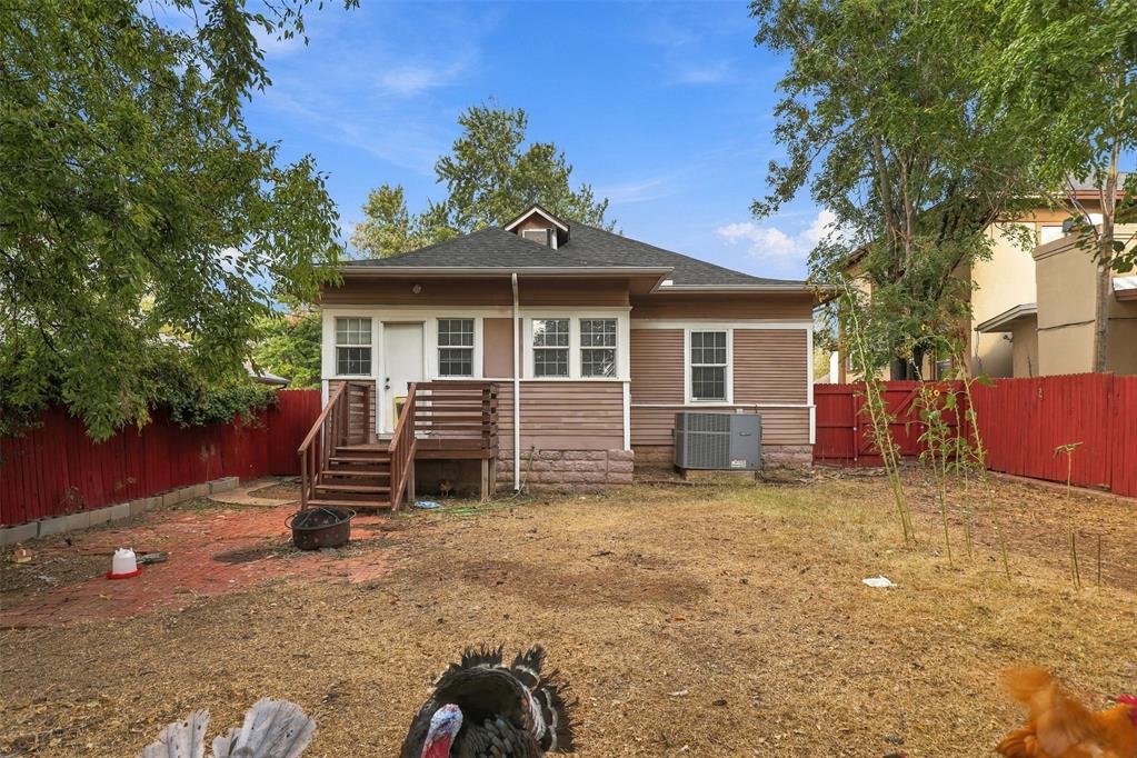 906 S Barker Avenue Property Photo 25