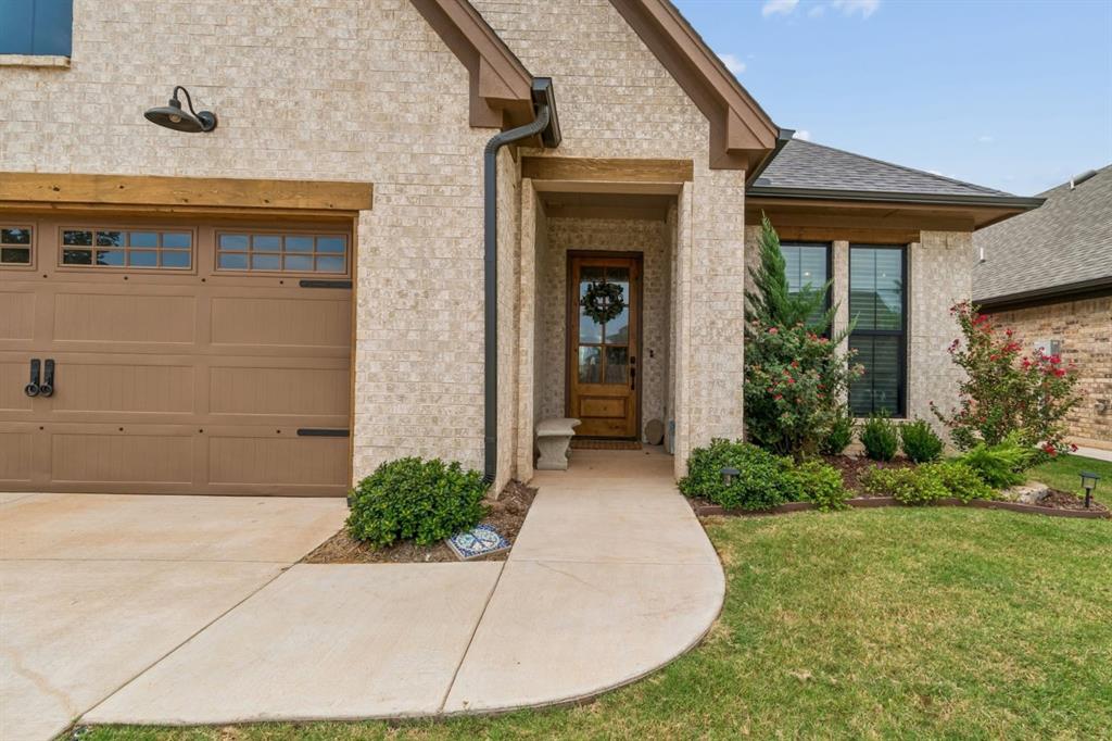 16217 Blackberry Farm Road Property Photo 3
