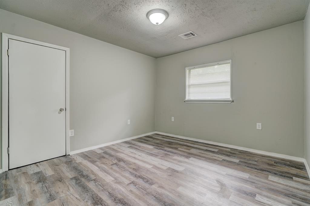11701 Jeffery Road Property Photo 13