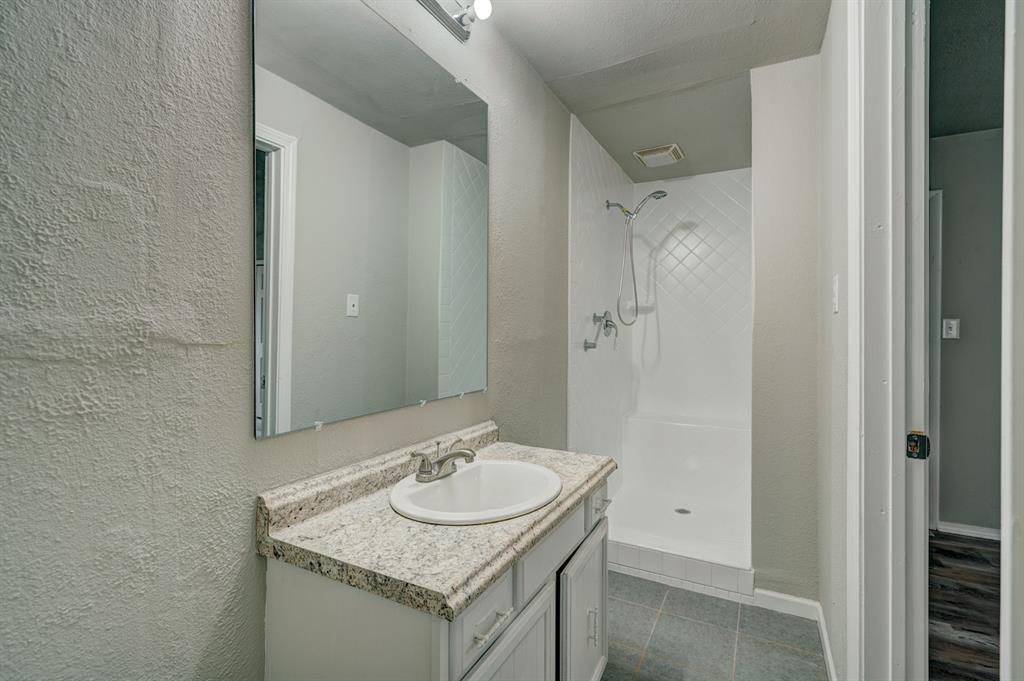 11701 Jeffery Road Property Photo 16
