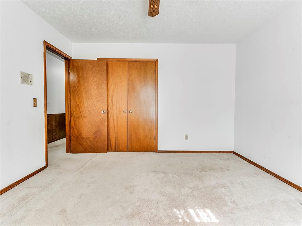 709 Wood Crest Street Property Photo 6
