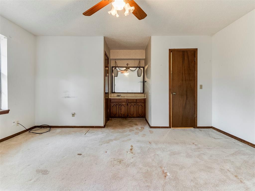 709 Wood Crest Street Property Photo 12