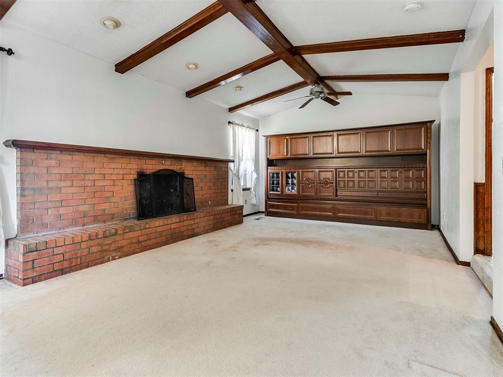 709 Wood Crest Street Property Photo 18