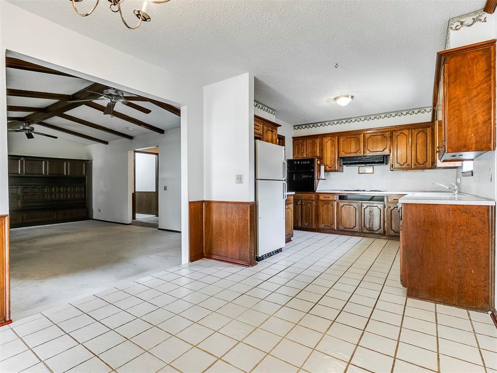709 Wood Crest Street Property Photo 21
