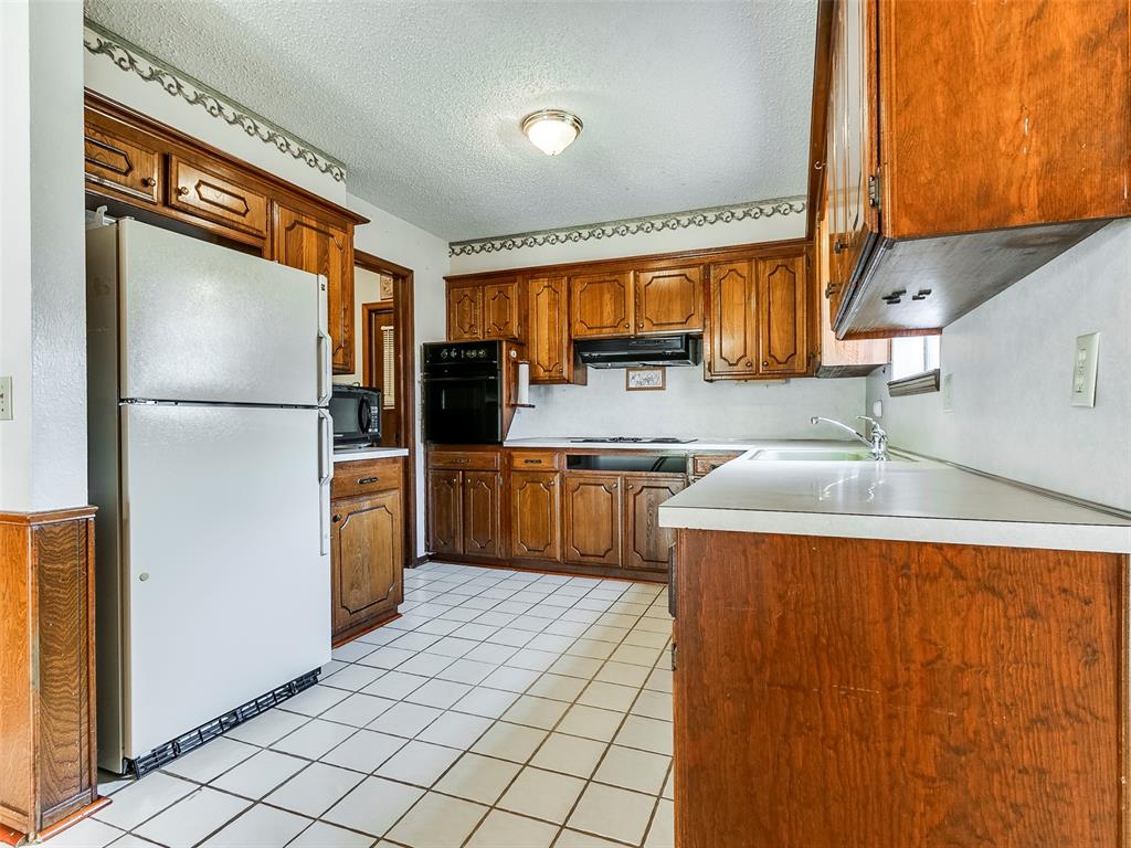 709 Wood Crest Street Property Photo 23