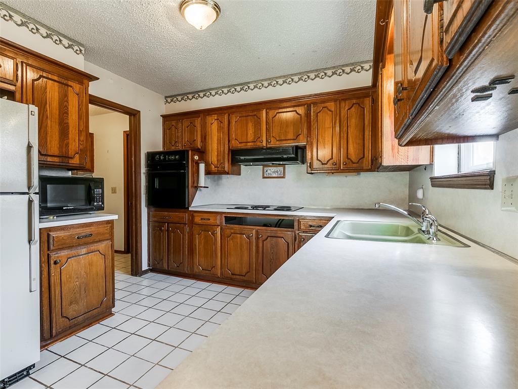 709 Wood Crest Street Property Photo 27