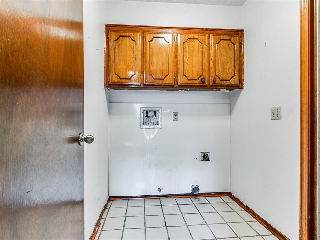 709 Wood Crest Street Property Photo 28