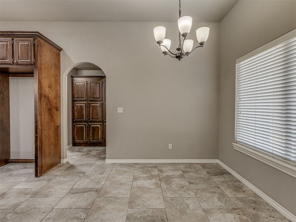 529 Whispering Oaks Boulevard Property Photo 14