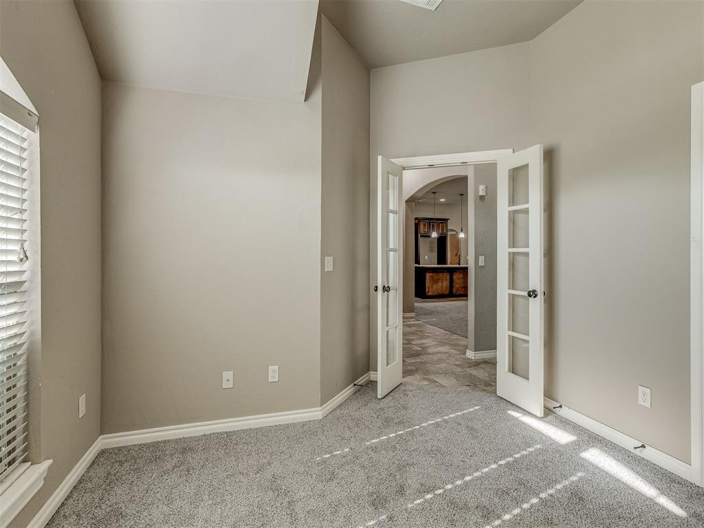 529 Whispering Oaks Boulevard Property Photo 28