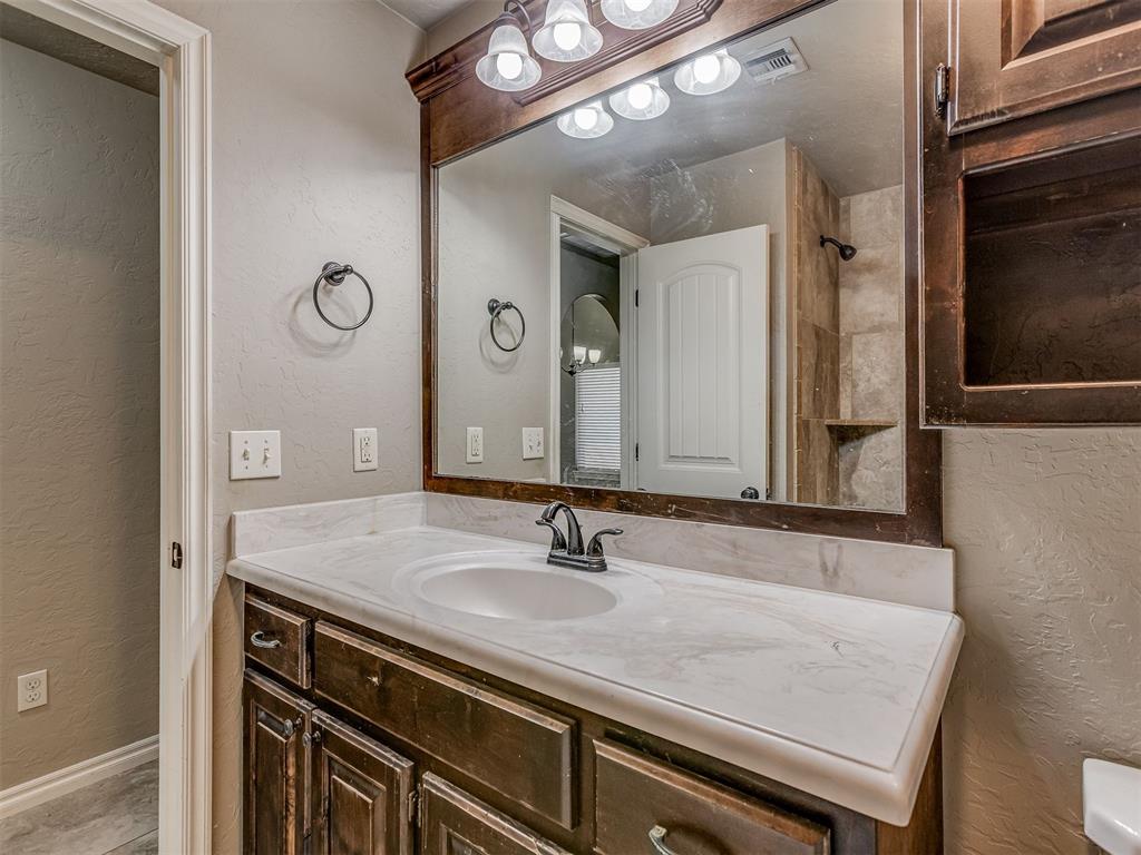 529 Whispering Oaks Boulevard Property Photo 33