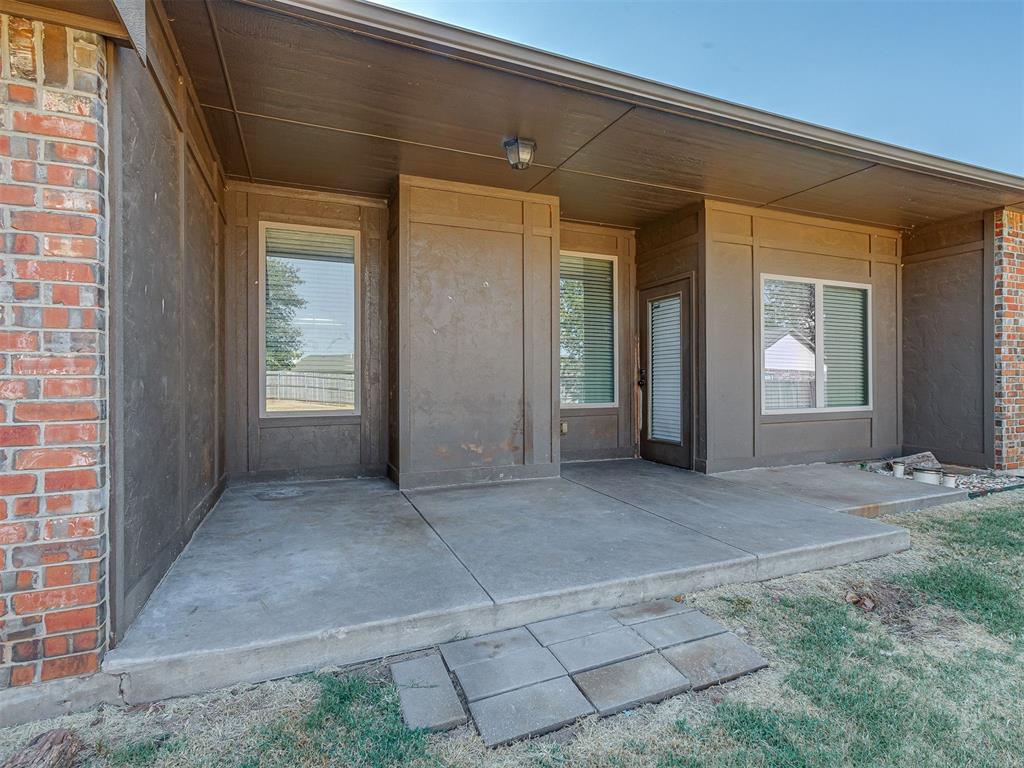 529 Whispering Oaks Boulevard Property Photo 37