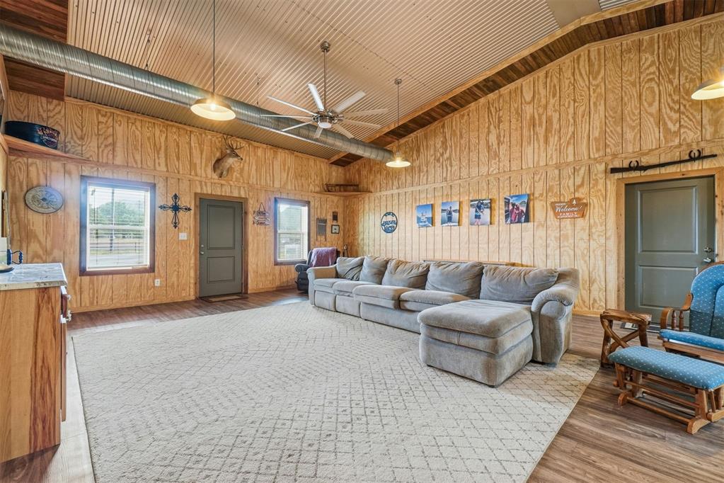 14721 Hwy 44a Property Photo 6